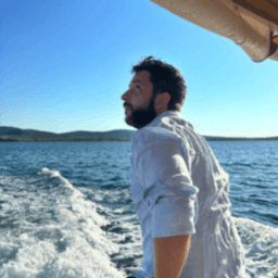 Себастиан Таджер