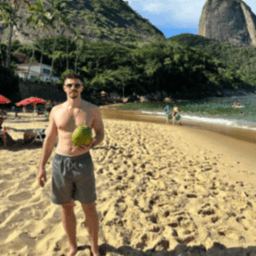 Даниел Николов